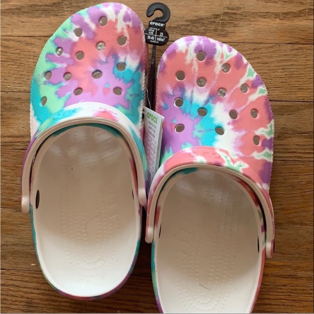 crocs